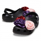 Crocs Classic Rosette Clog Női papucs